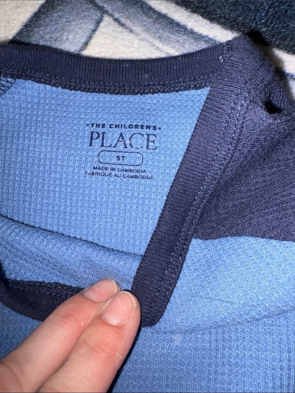 3/$20! Boys 5t shirt The Children's Place Blue Raglan Long-Sleeve Tee shirt 5t